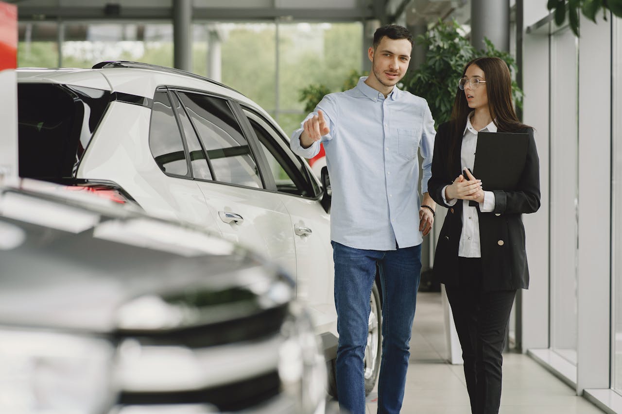 Avoiding Common Pitfalls: What to Know Before Buying Your New Car